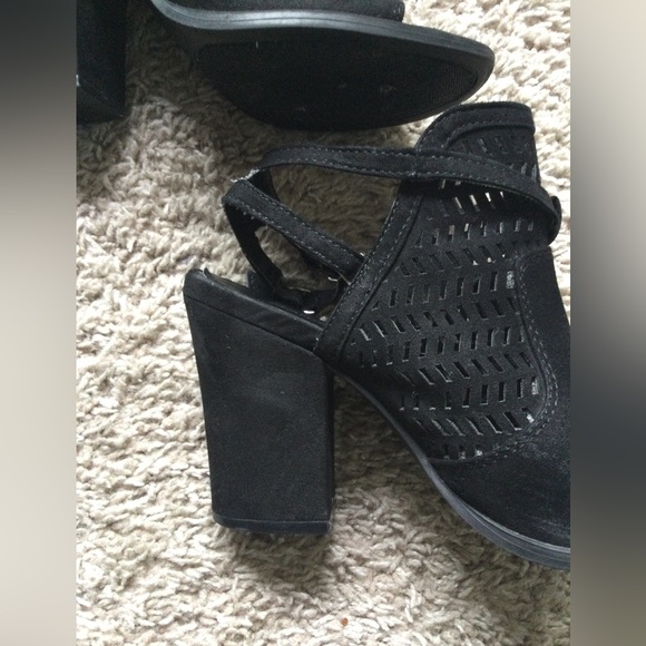 Open Heel and Toe Shoes - Picture 8 of 16